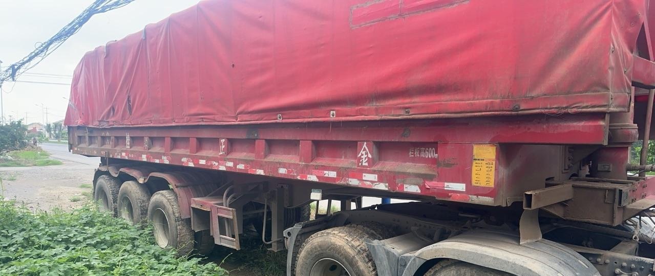 徐州地区处理解放 半挂车 自卸式 国5
