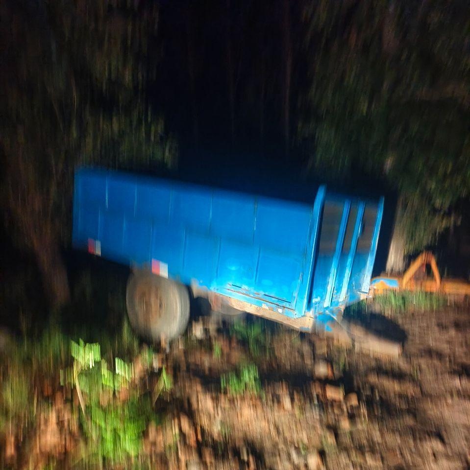 双鸭山地区处理4米方轴拖车