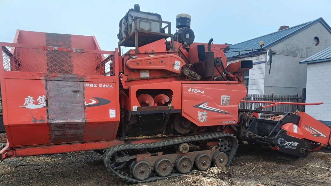 双鸭山地区处理玉米收割机大四