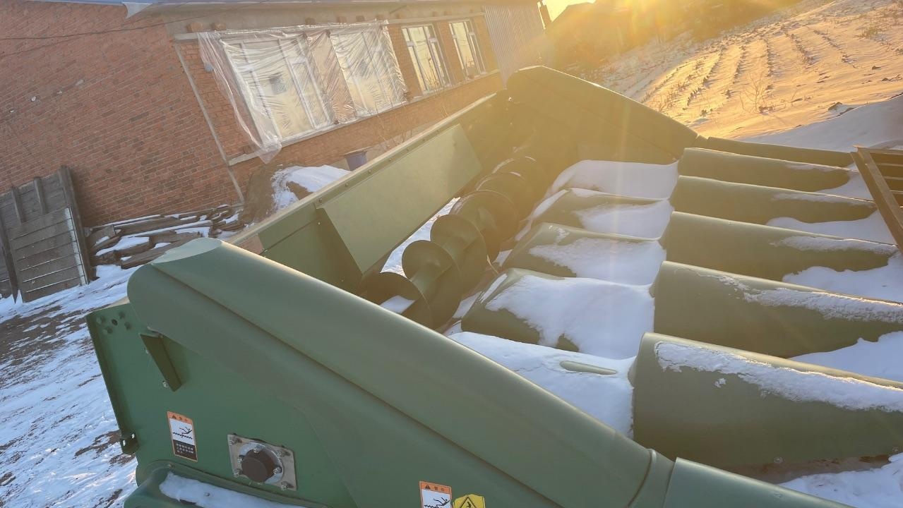 黑河地区处理约翰迪尔R230收割机