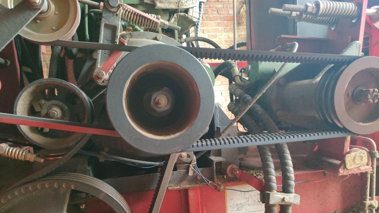 邢台地区处理22年液压行走东方红小麦收割机