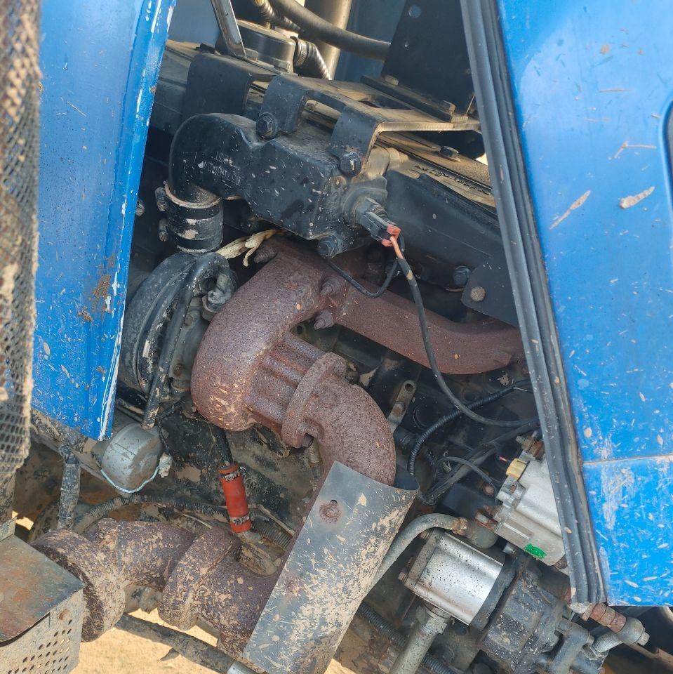 青岛地区处理16年福田1304拖拉机