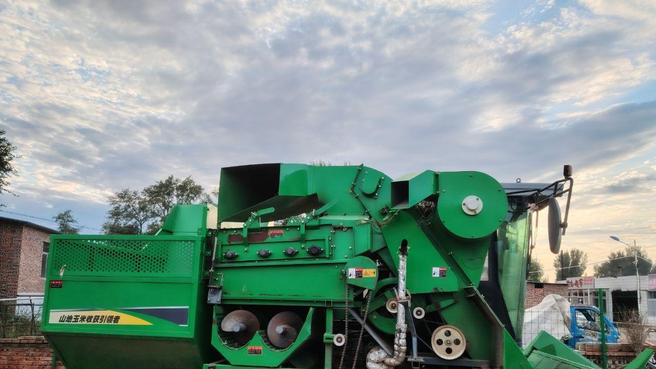 阜新地区处理22款万年历收割机