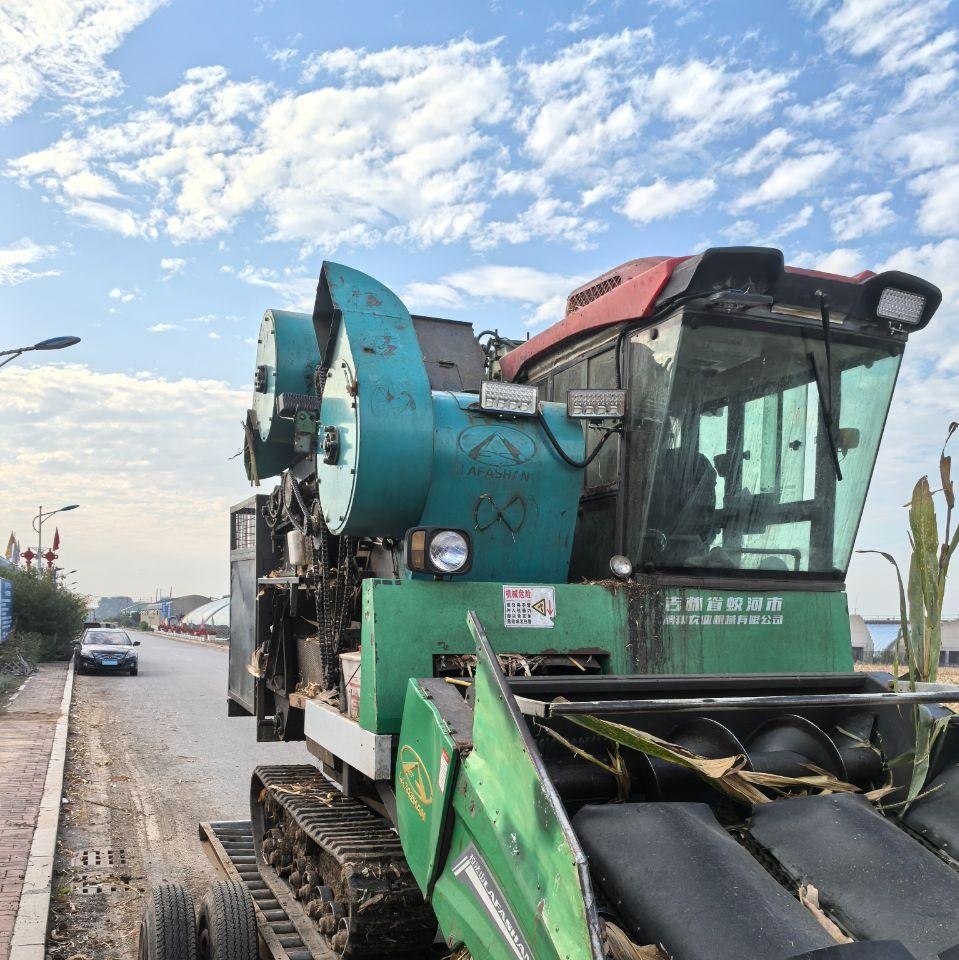 辽阳地区处理22年拉法山履带3行收割机