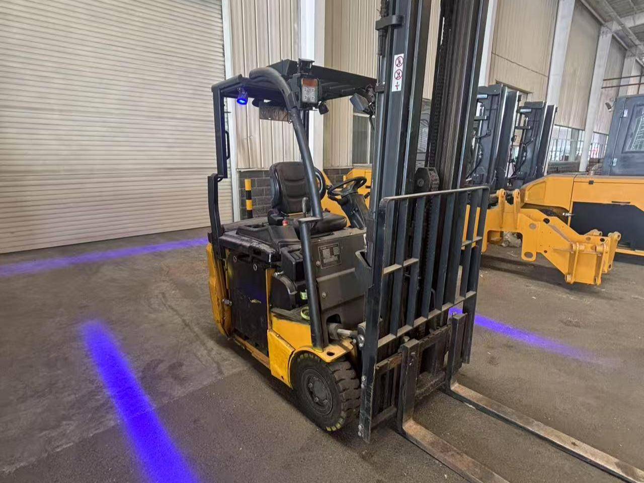 11月24日徐州叉车一台XUG0BP18AMED04759招标公告