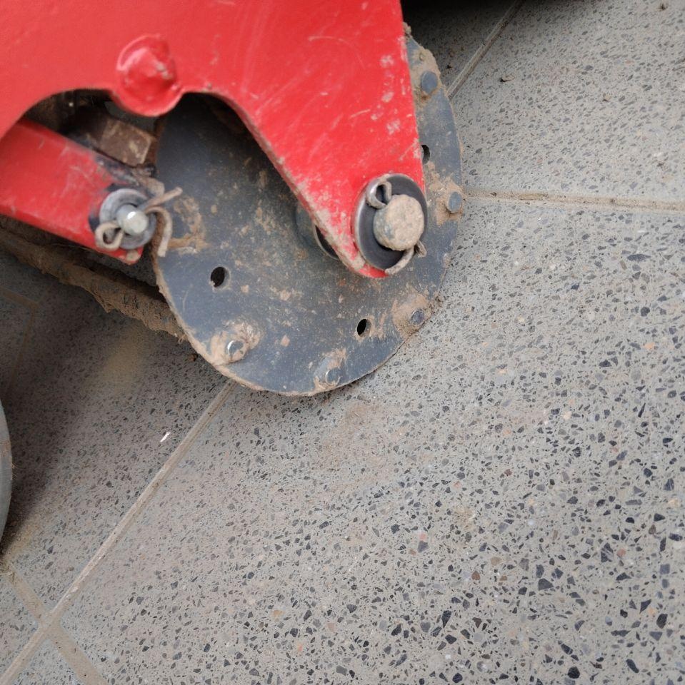 邢台地区处理农哈哈小麦播种机14行