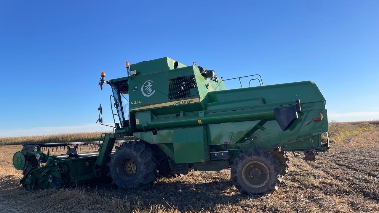 黑河地区处理出售2022年约翰迪尔R230