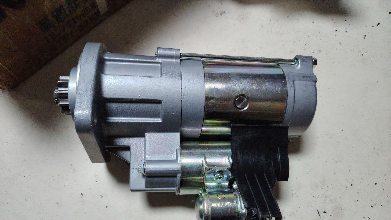 双鸭山地区处理雷沃1404起动机一个