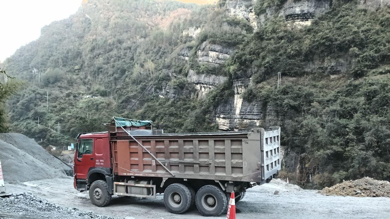 宜昌地区处理重汽豪沃(HOWO) HOWO A7 自卸车 国5