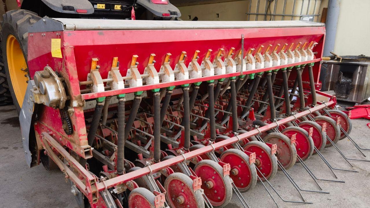 营口地区处理3米农哈哈小麦条播机