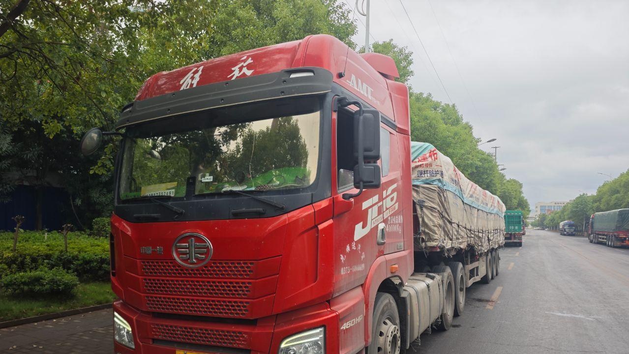 新乡地区处理解放半挂车