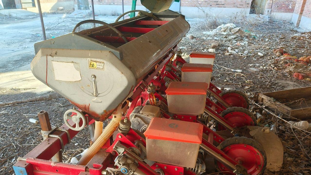 保定地区处理农哈哈玉米播种机