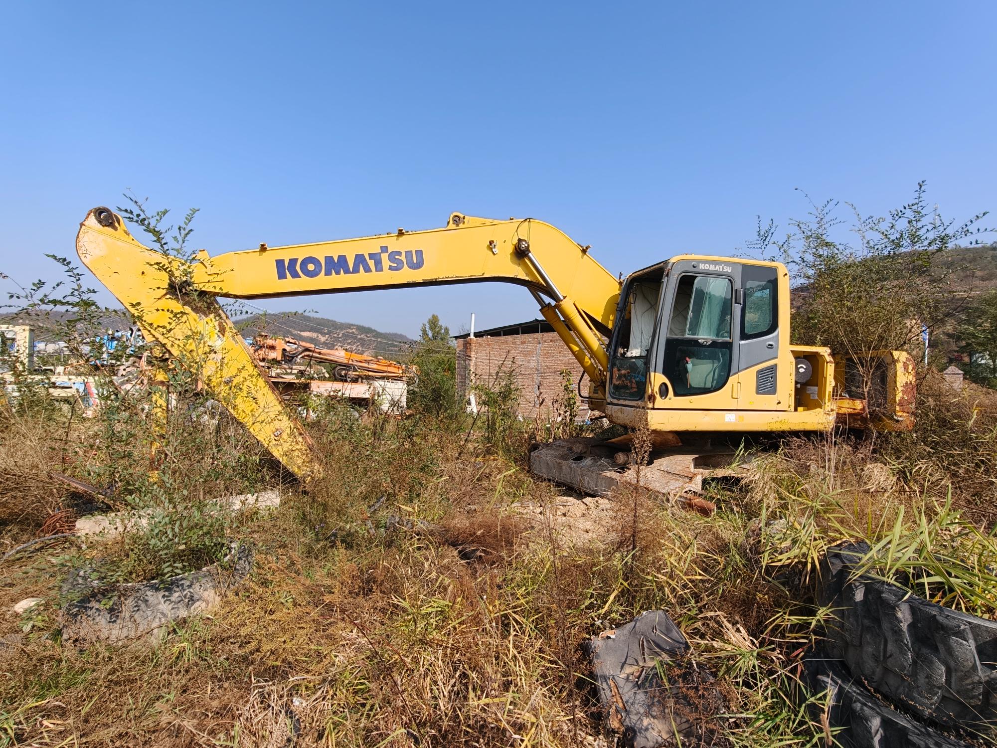 12月26日延安小松220履带式挖掘机一台招标公告