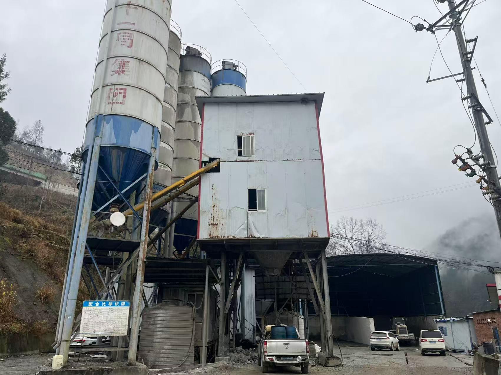 12月29日巴中南方路机120单线拌合站及设备一批（5个120吨水泥罐）招标公告