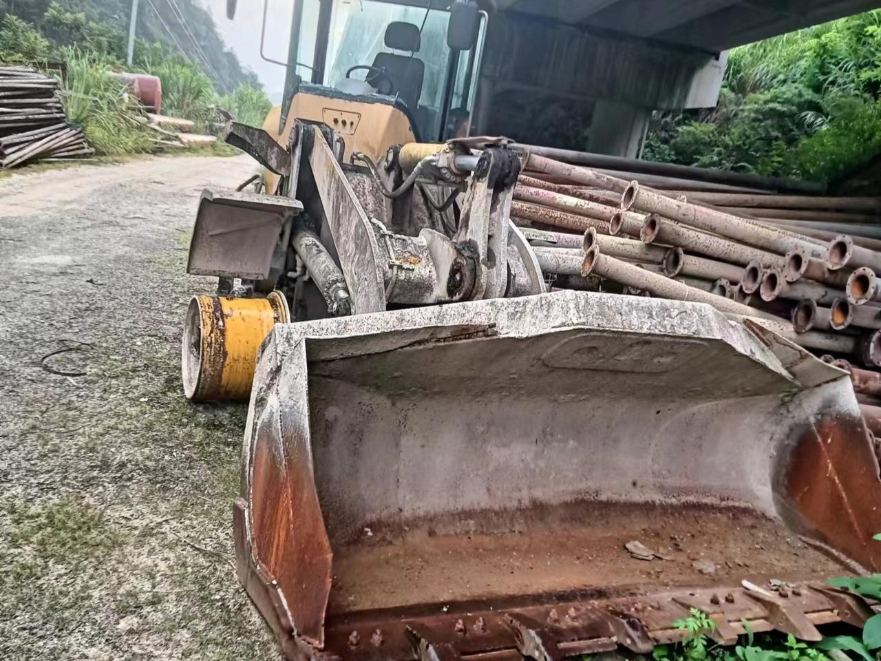 1月6日黔南装载机一台招标公告