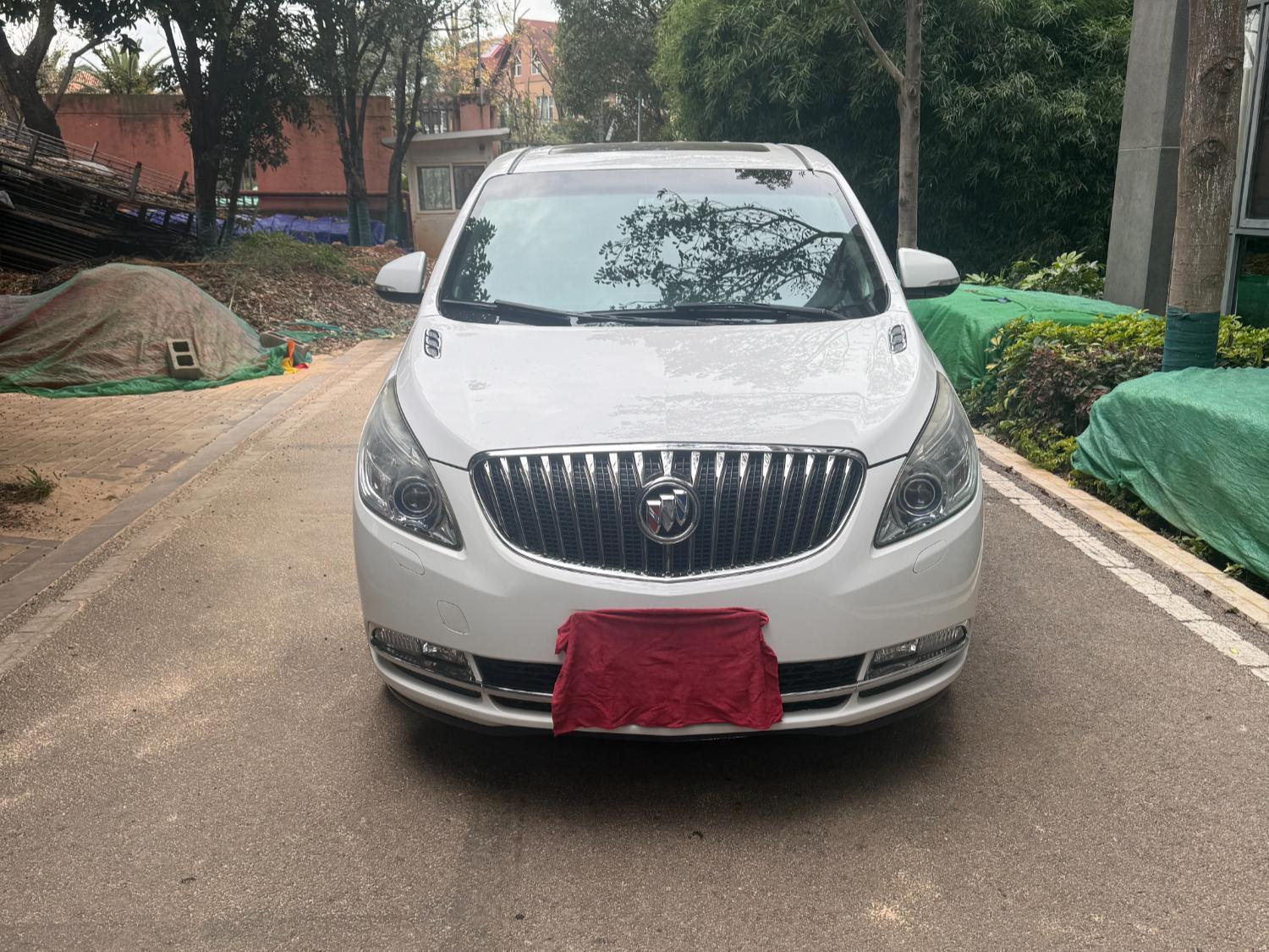 12月30日昆明闲置废旧商务车一辆(全部以现场实际物资为准!!!!)招标公告