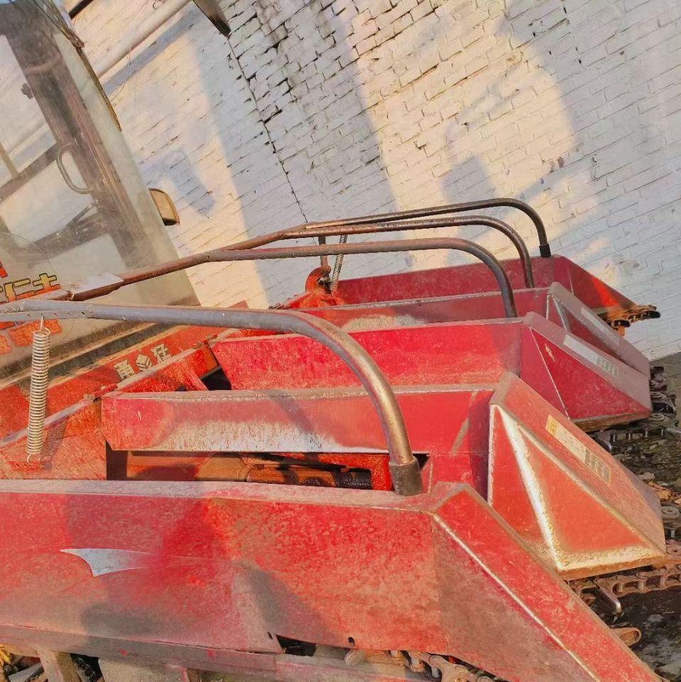 石家庄地区处理21年勇猛4行 液压行走