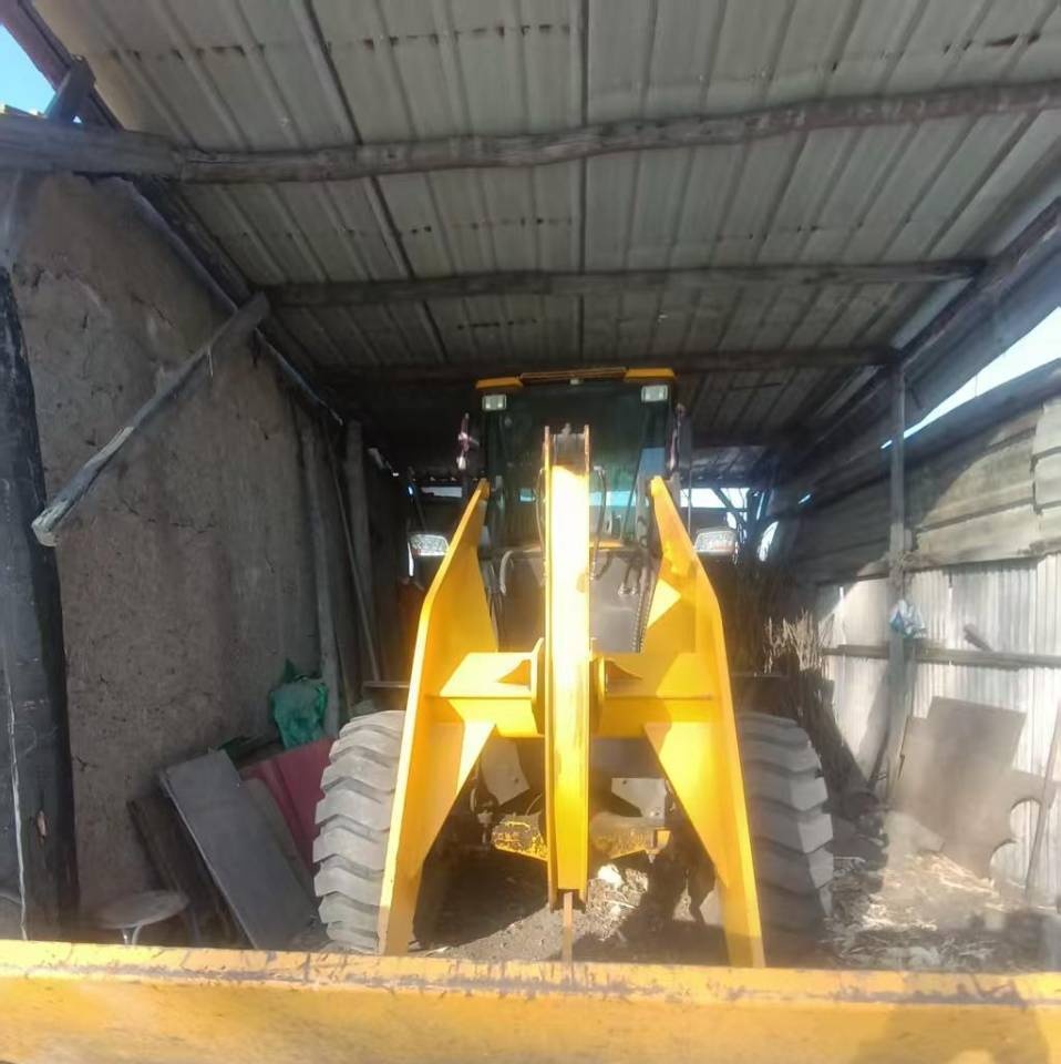 鸡西地区处理一年的铲车