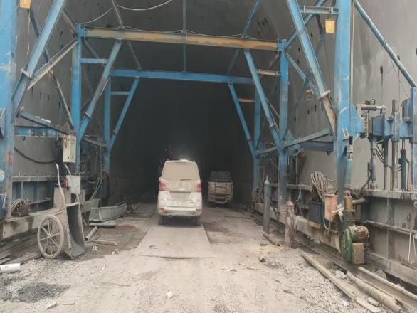 1月14日巴南衬砌台车1台，栈桥1套，水沟电缆槽台车1台招标公告