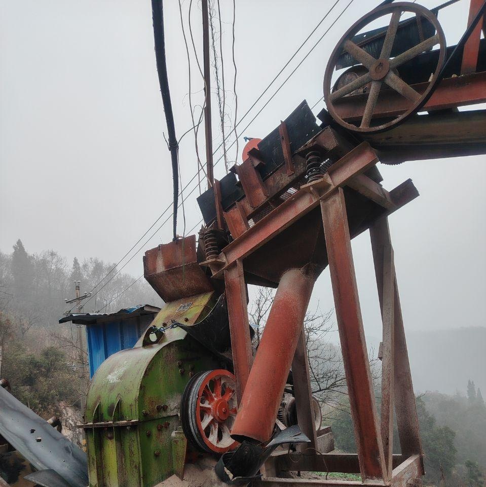 宜昌地区处理碎沙机 鄂破 振动筛各一套