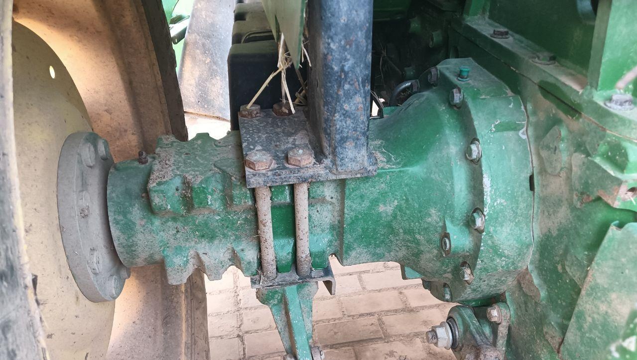 新乡地区处理约翰迪尔5E-950、秸秆还田机、旋耕机