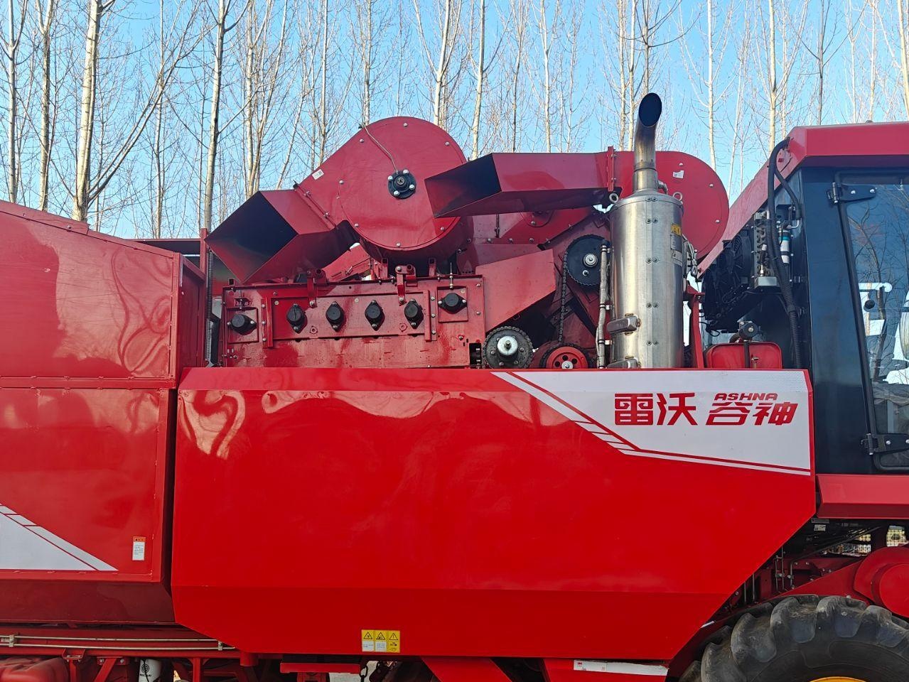 焦作地区处理25年雷沃板式玉米收割机