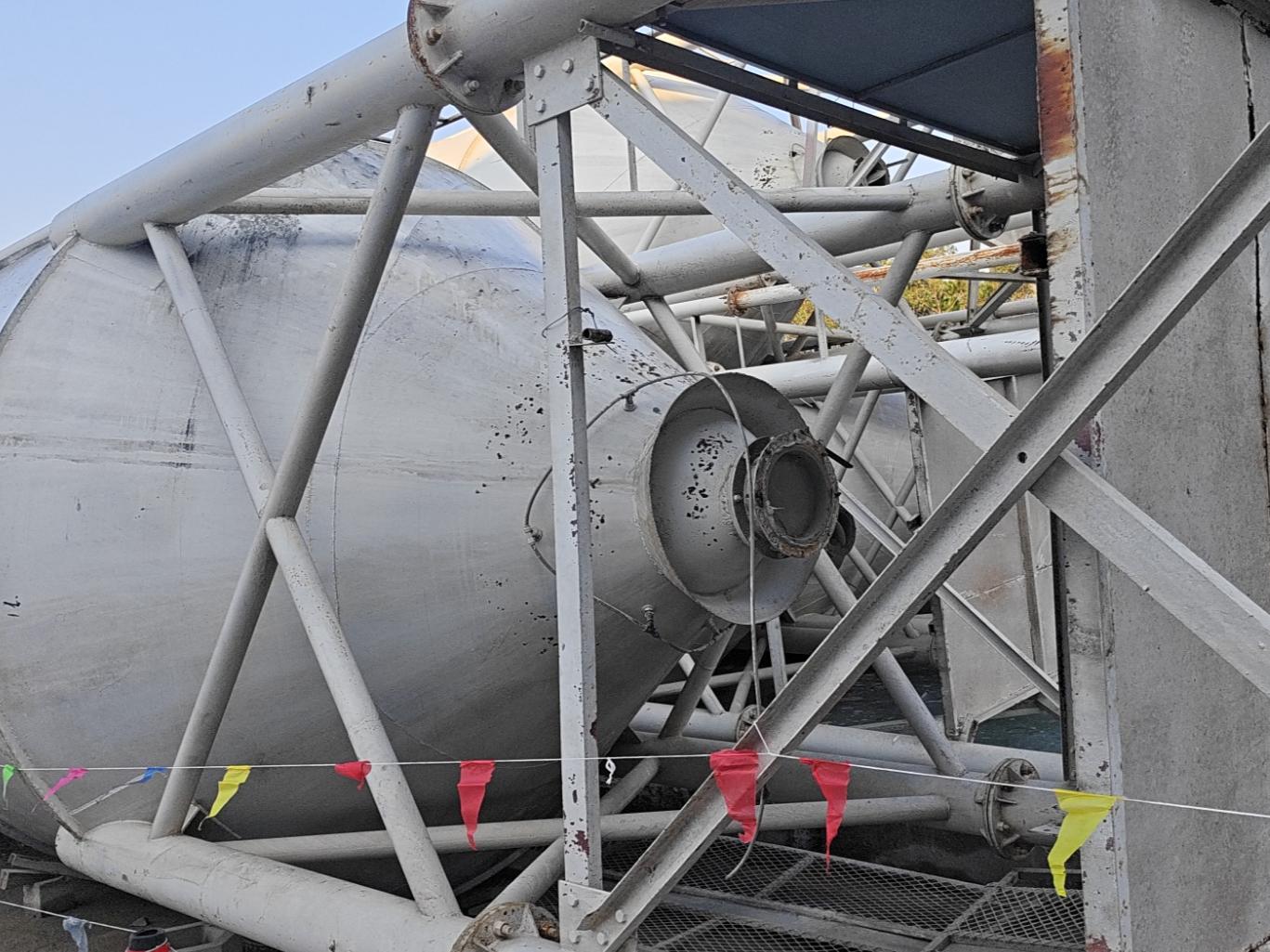 1月23日来宾4个150T水泥罐处置招标公告