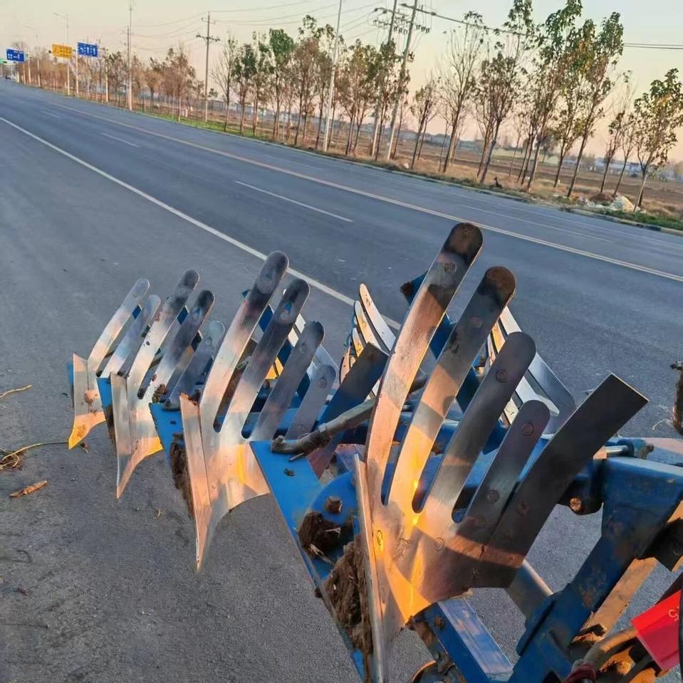 新乡地区处理430犁地机械、开旋王秸秆机