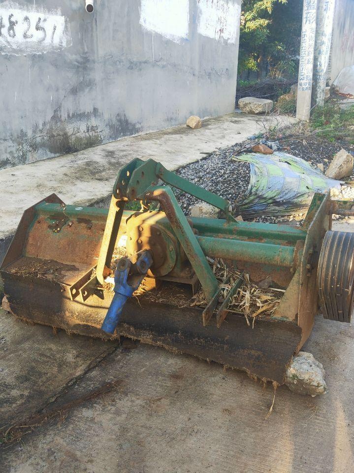 洛阳地区处理玉米四行播种机、粉碎机、旋耕机等