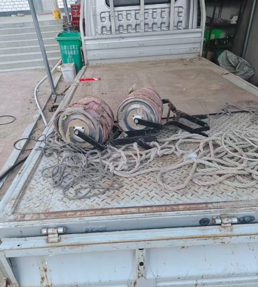 锦州地区处理出售24年瑞丰玉米 花生播种斗各一对