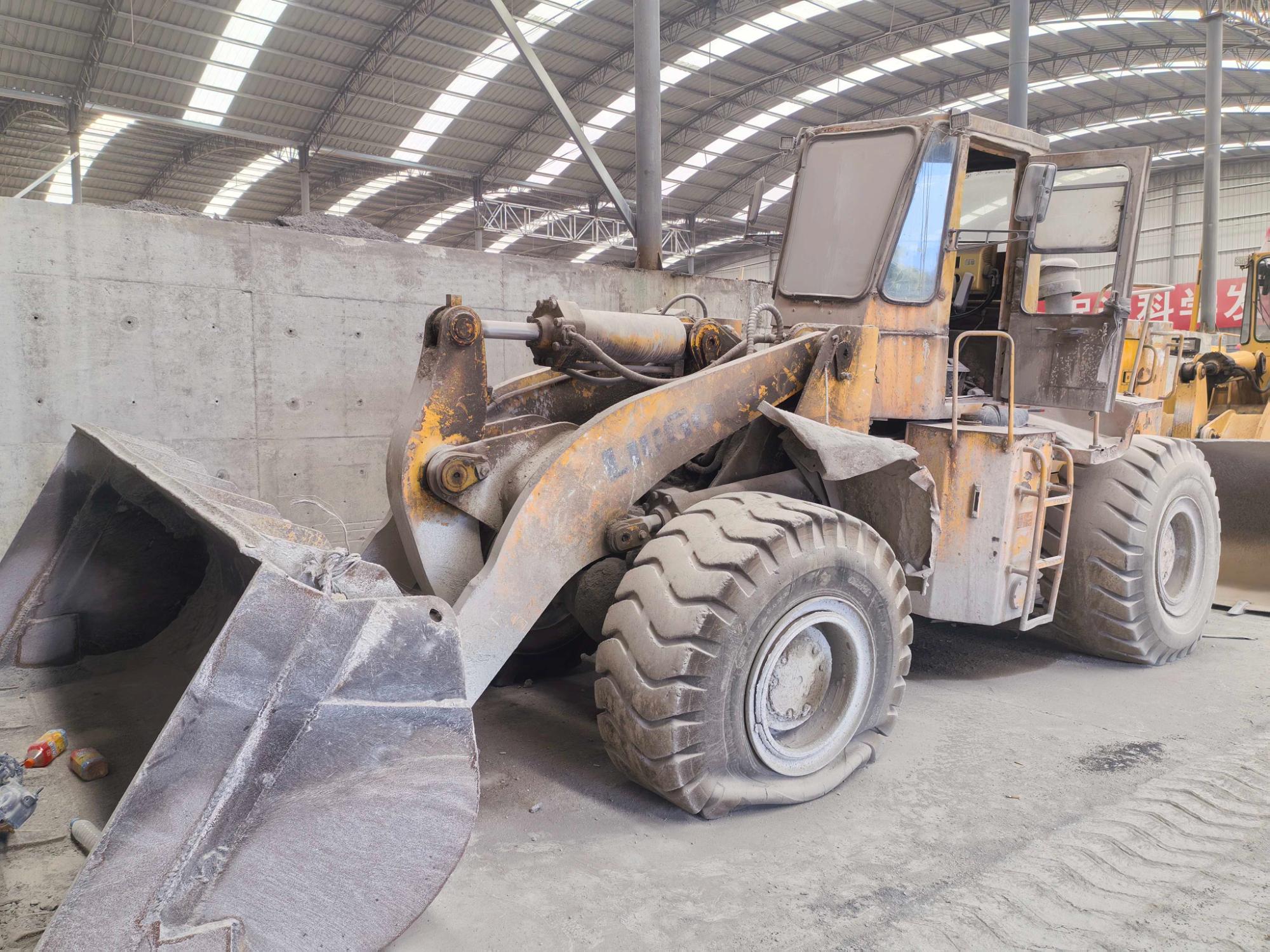 3月10日达州柳工50装载机一台招标公告