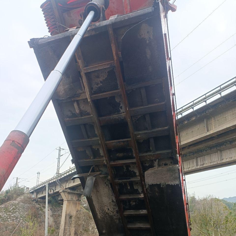 宜昌地区处理东风天锦310前4后8自卸车 国5