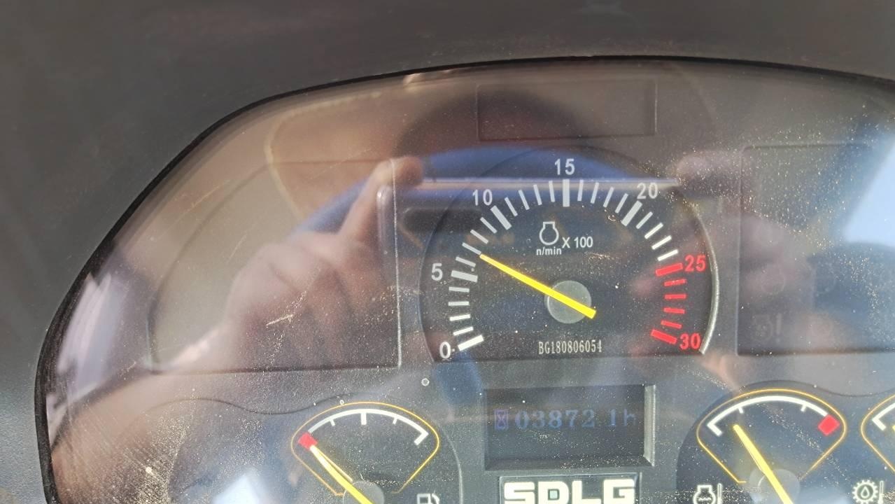 济南地区处理临工955F加长臂装载机