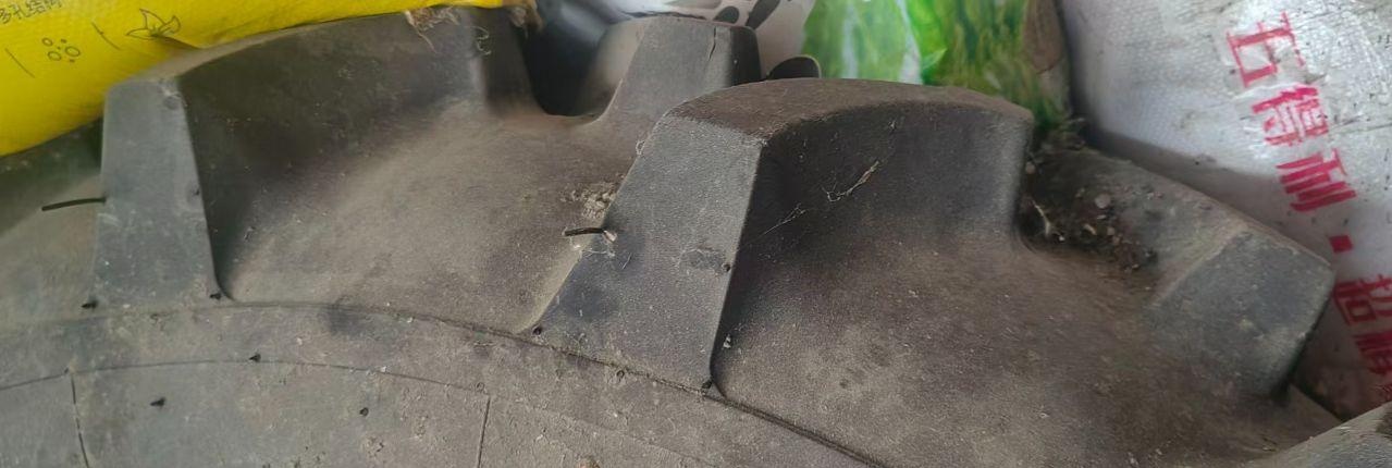 双鸭山地区处理中耕轮胎