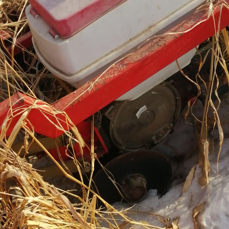 佳木斯市地区处理出售四垄播种机