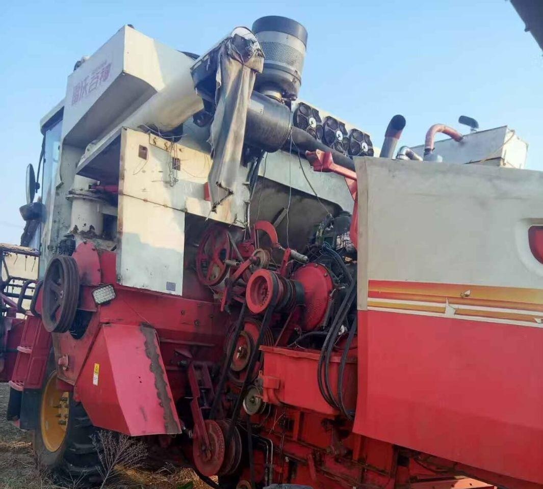 临沂市地区处理16年ge70小麦收割机