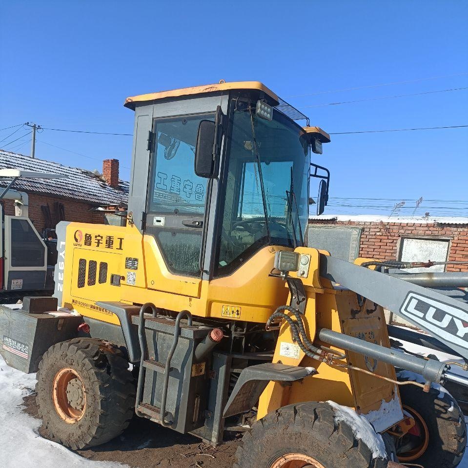 双鸭山市地区处理鲁宇932装载机