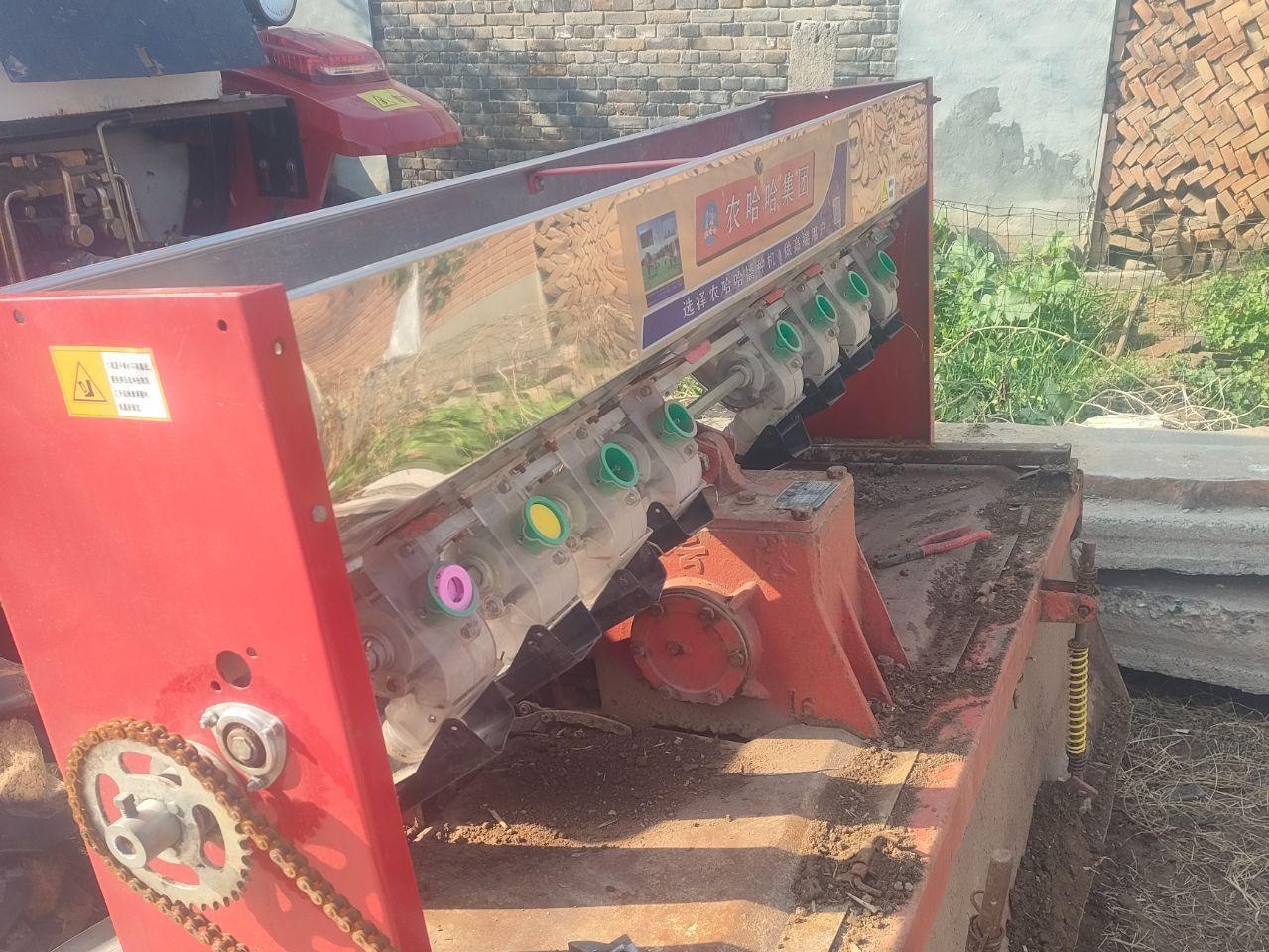 焦作地区处理1.9米旋耕机带电动撒化肥机