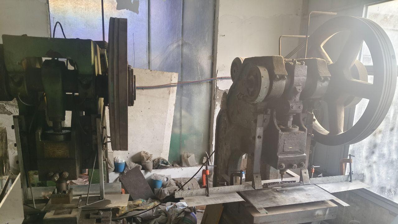 连云港市地区工厂处理卖旧设备车床以及各样设备