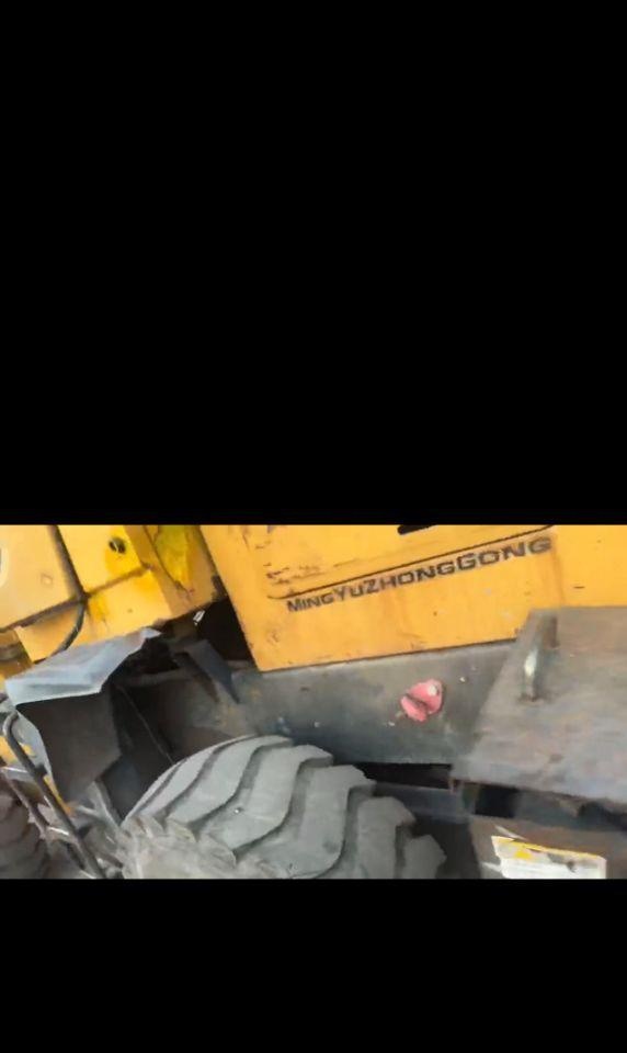 双鸭山市地区处理明宇940铲车