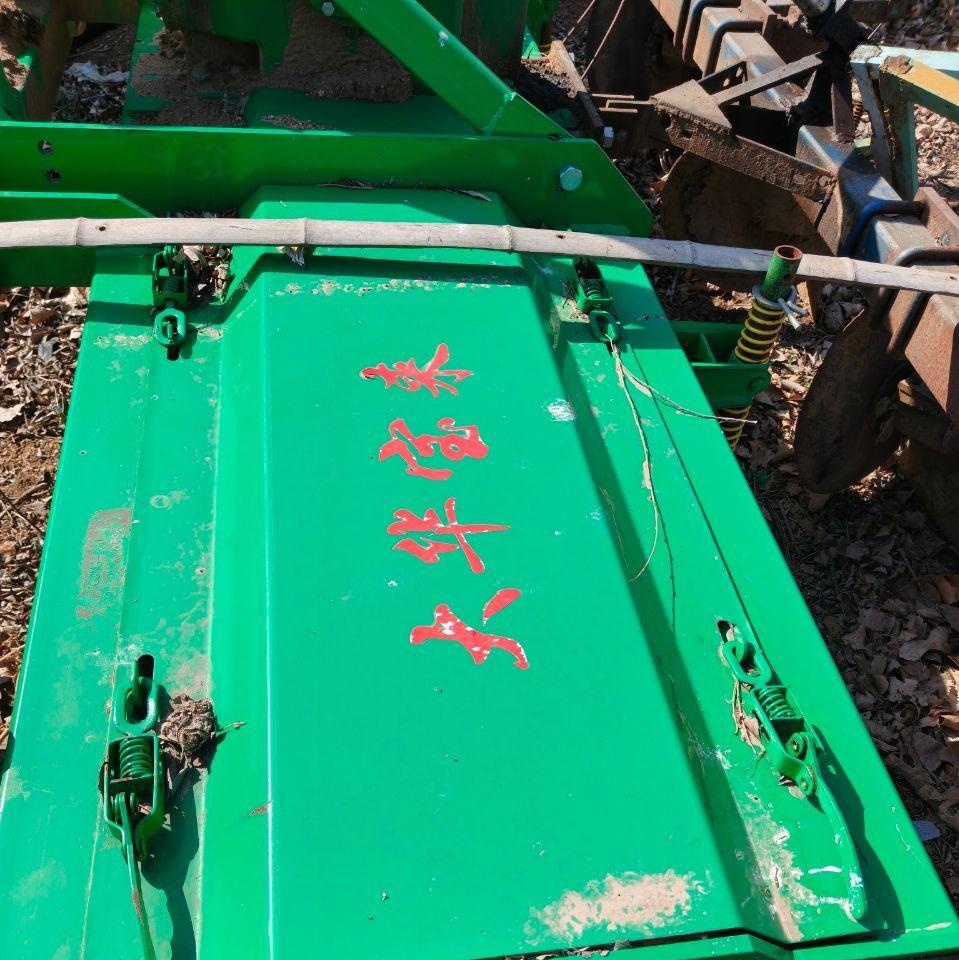 潍坊市地区处理大华双粱28o型深旋收割机