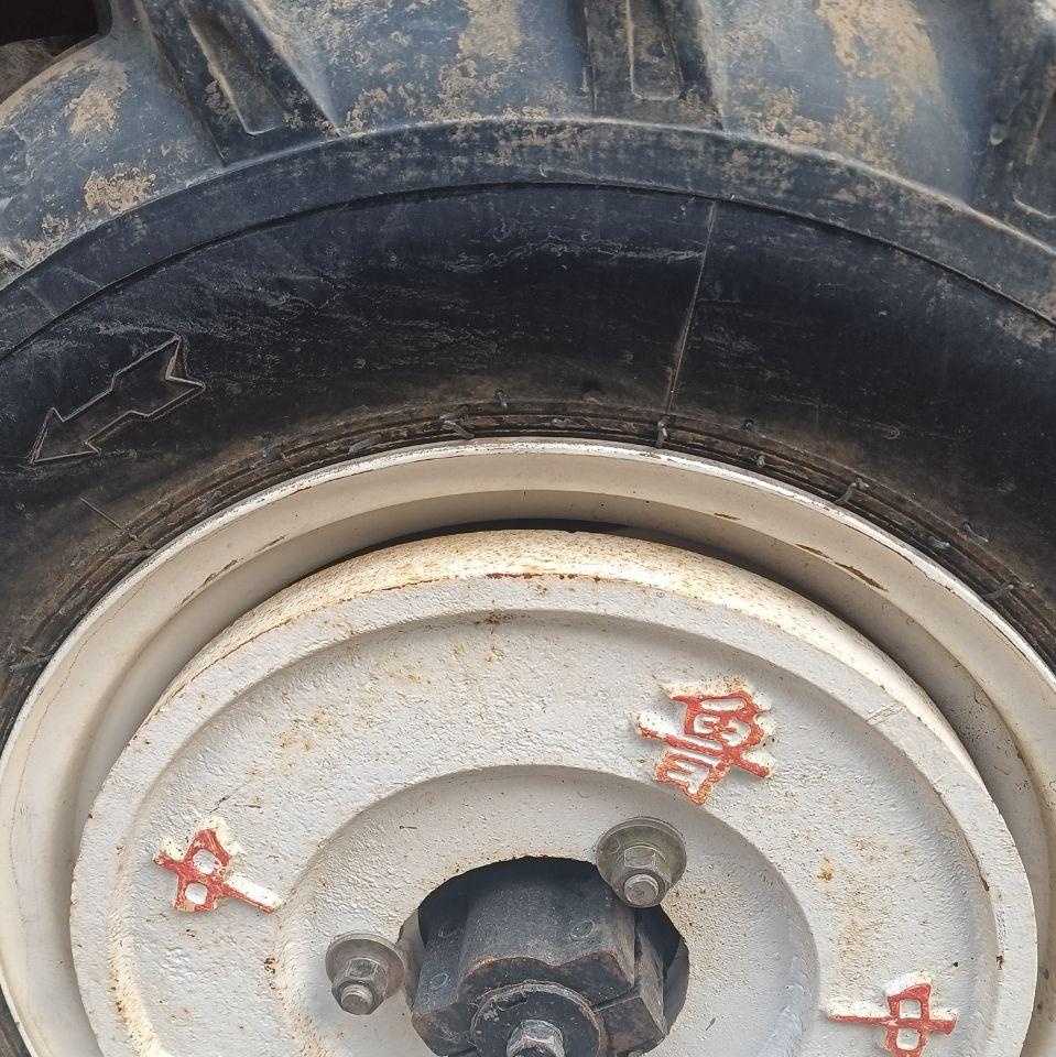 东营市地区处理鲁中450拖拉机