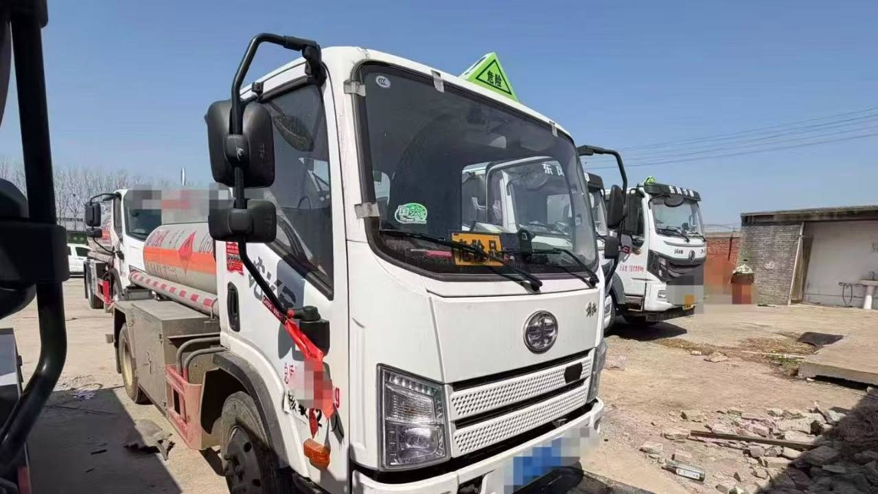 随州市地区处理蓝牌2吨加油车