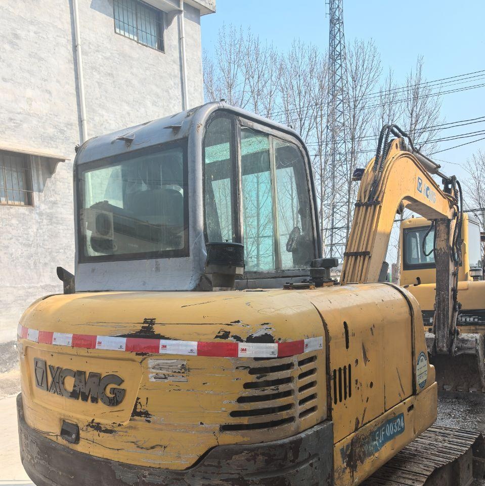 新乡市地区处理一辆徐工、一辆柳工