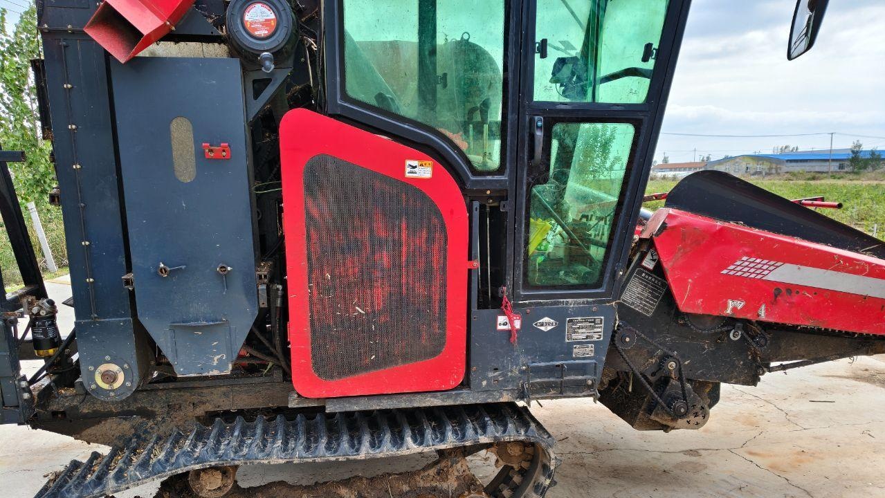 青岛市地区处理履带玉米收割机