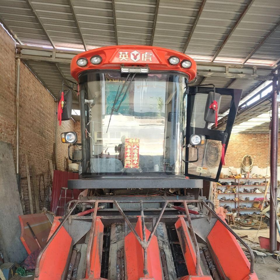 石家庄市地区处理18年英虎四行玉米收割机