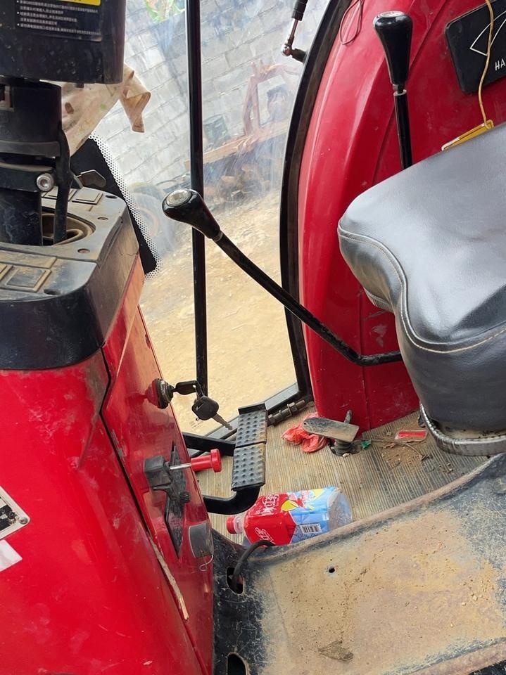 崇左地区处理东方红拖拉机