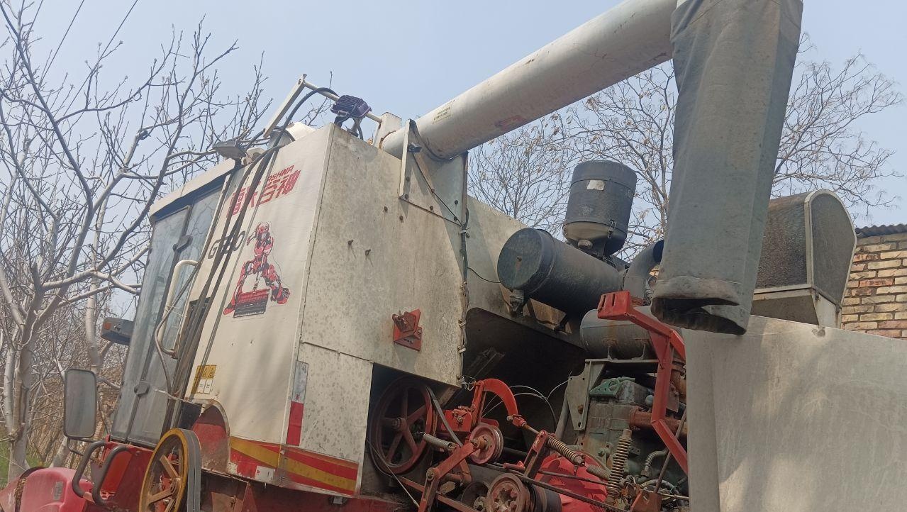 新乡市地区处理雷沃小麦收割机