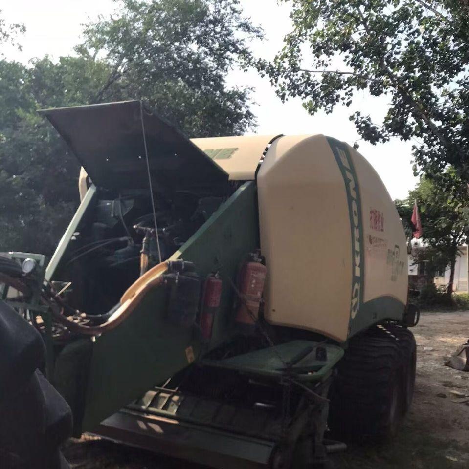 通辽市地区处理克罗尼打捆机