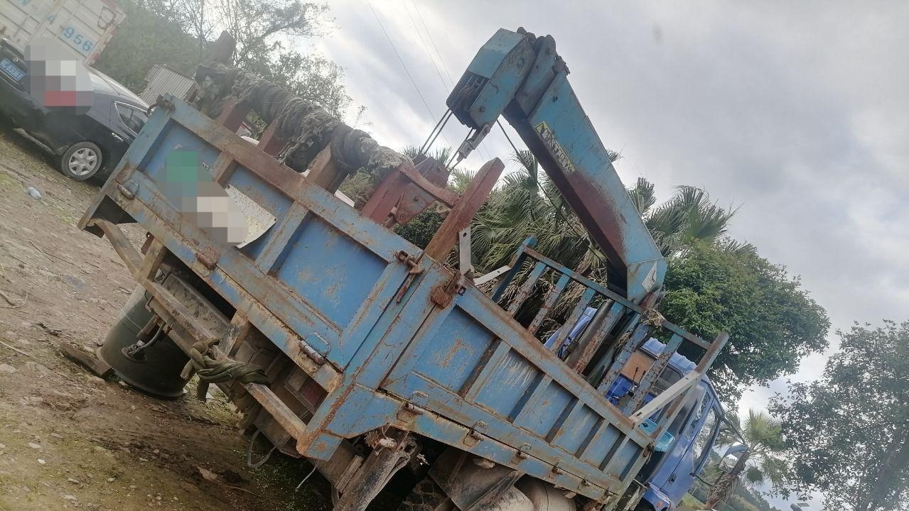 桂林市地区处理北京牌随车吊